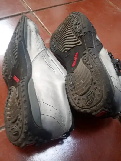 Zapatos de ciclismo Ferracon con suela antideslizante - miniatura 1