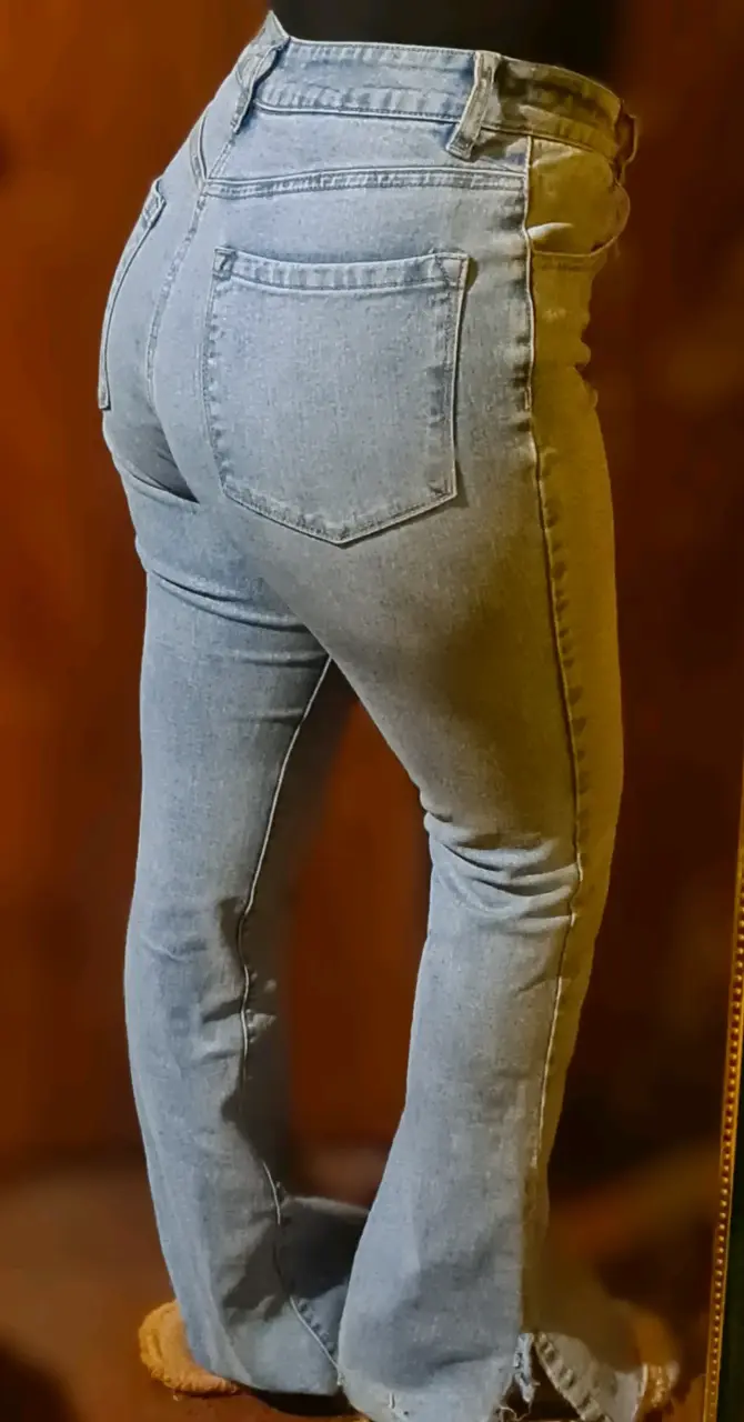 Jeans Flare de mezclilla azul claro para muje - 3