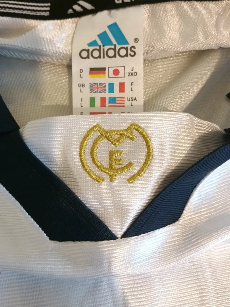 Camiseta fútbol real Madrid - 5
