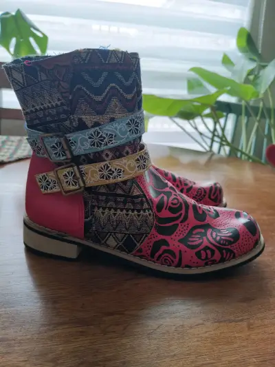 Botas de cuero estampadas multicolor para mujer - miniatura 4