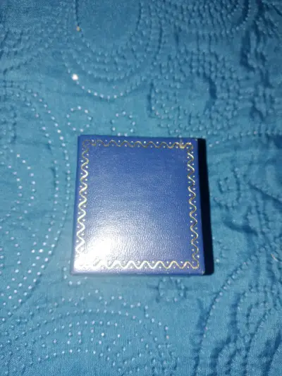 Anillo de plata con diseño azul en caja - miniatura 2