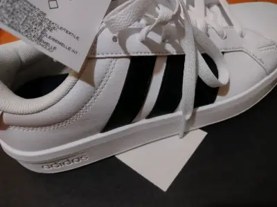 Zapatillas deportivas blancas Adidas Unisex - miniatura 1