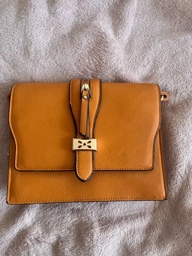 Cartera Amarilla - 1