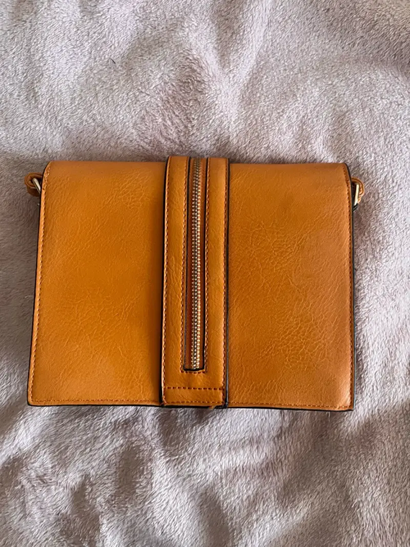 Cartera Amarilla - 2