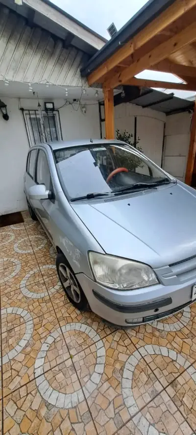 Hyundai getz plateado en buen estado - miniatura 1