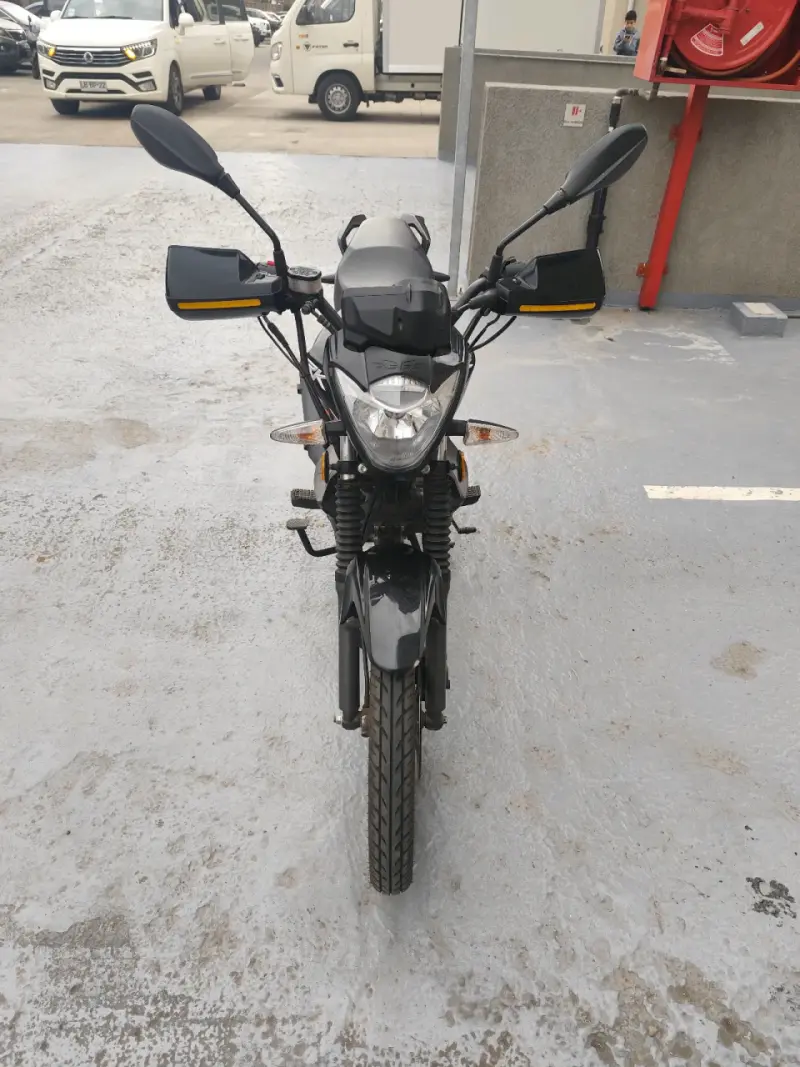 Moto Keeway RK 150 negra buen estado - 5
