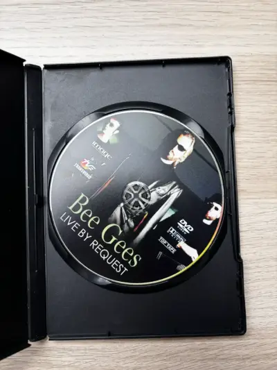 DVD Bee Gees Live By Request en Vivo - miniatura 2