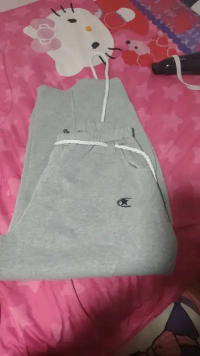 Pantalones deportivos grises con logo - miniatura 1