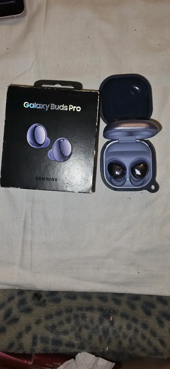 Audífonos Inalámbricos Samsung Galaxy Buds Pro - 2