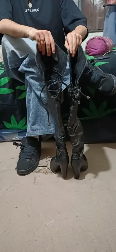 Botas largas negras de cuero para mujer - miniatura 4