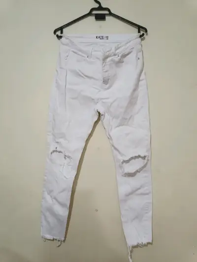 Jeans blancos rasgados para mujer - miniatura 1