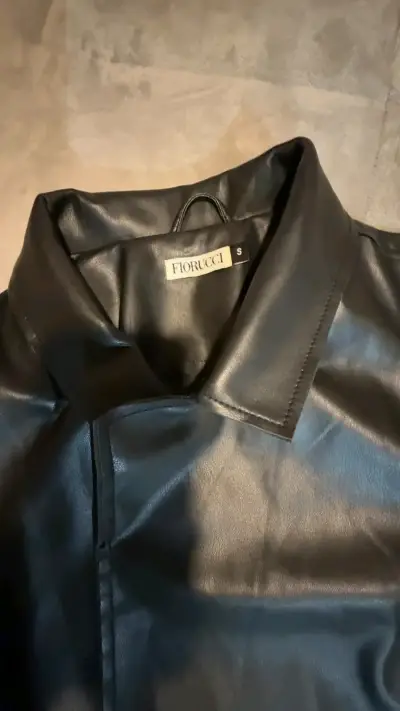 Chaqueta de cuero sintético negra Fiorucci - miniatura 2
