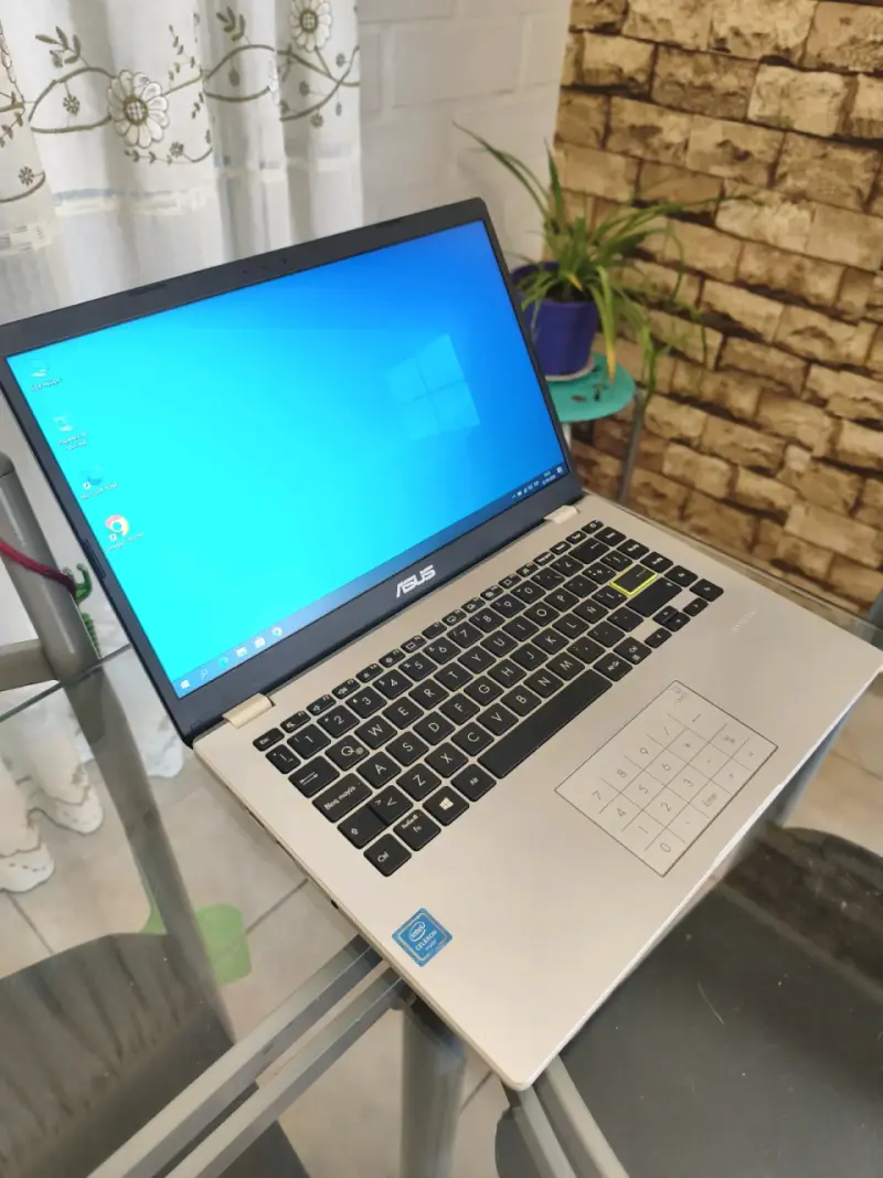 Notebook Asus - 1