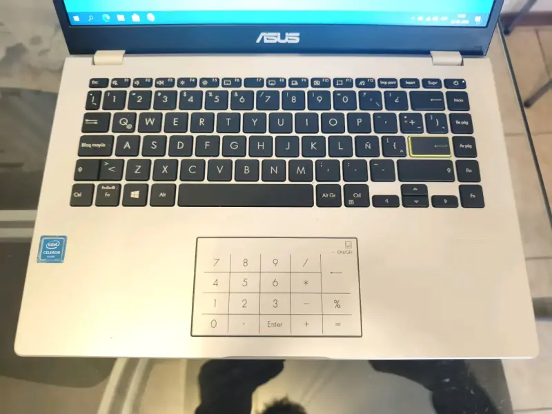 Notebook Asus - 3