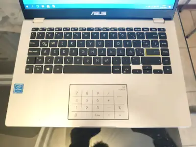 Notebook Asus - miniatura 3