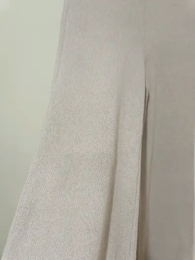 Pantalones de punto beige para mujer - miniatura 2