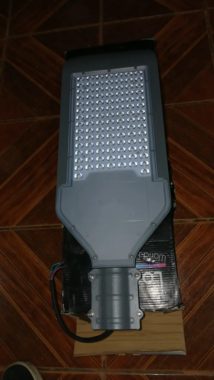 Luminaria LED 100W 8000LM Logic para alumbrado - 2