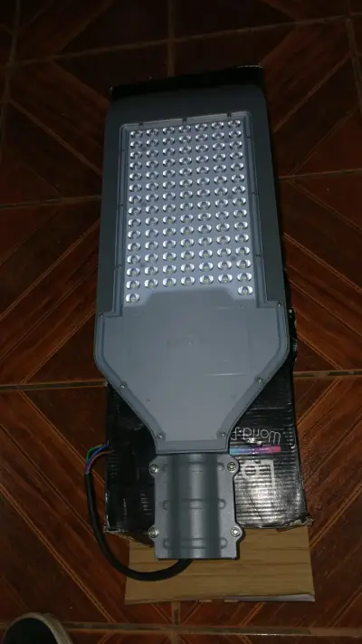 Luminaria LED 100W 8000LM Logic para alumbrado - miniatura 2