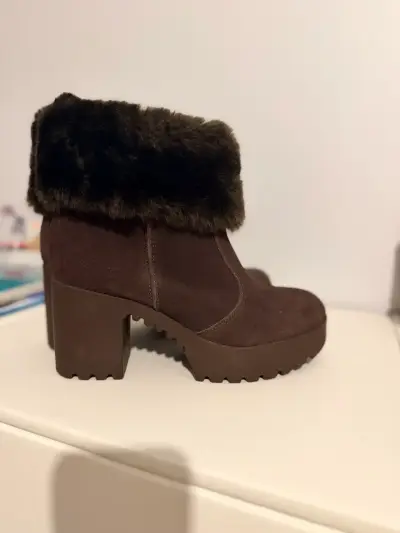 Botines de mujer con forro de piel sintética marrón - miniatura 2