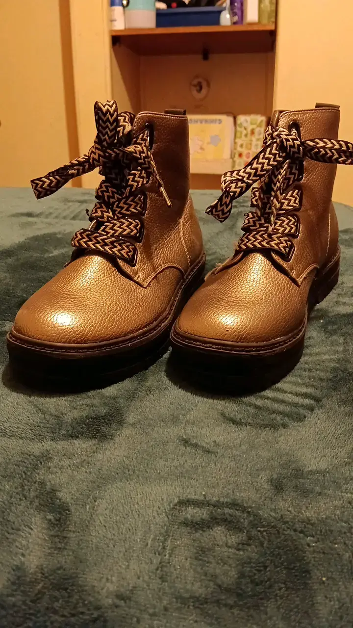 Botines de cuero marrón para mujer