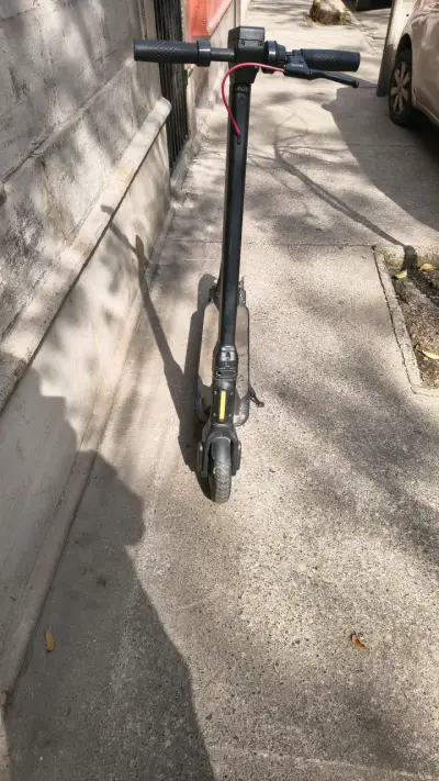 Scooter eléctrico - miniatura 2