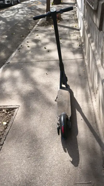 Scooter eléctrico - miniatura 3