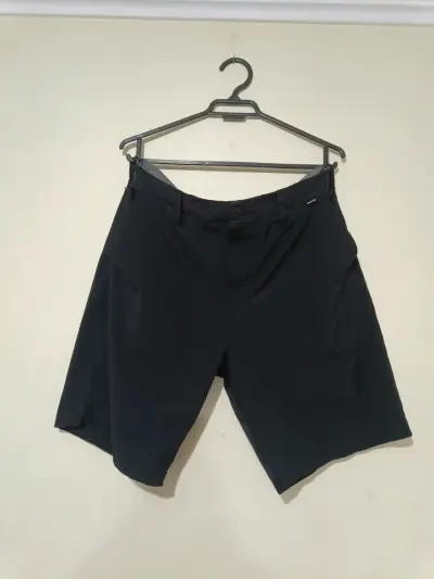 Shorts negros Hurley talla 33 para hombre - miniatura 1
