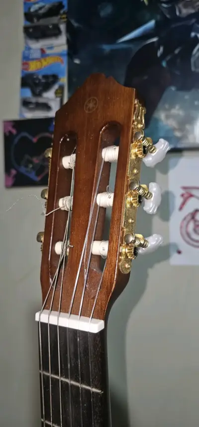 Guitarra clásica Yamaha C70 con funda - miniatura 3