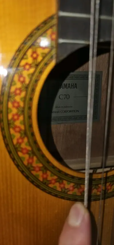 Guitarra clásica Yamaha C70 con funda - miniatura 5