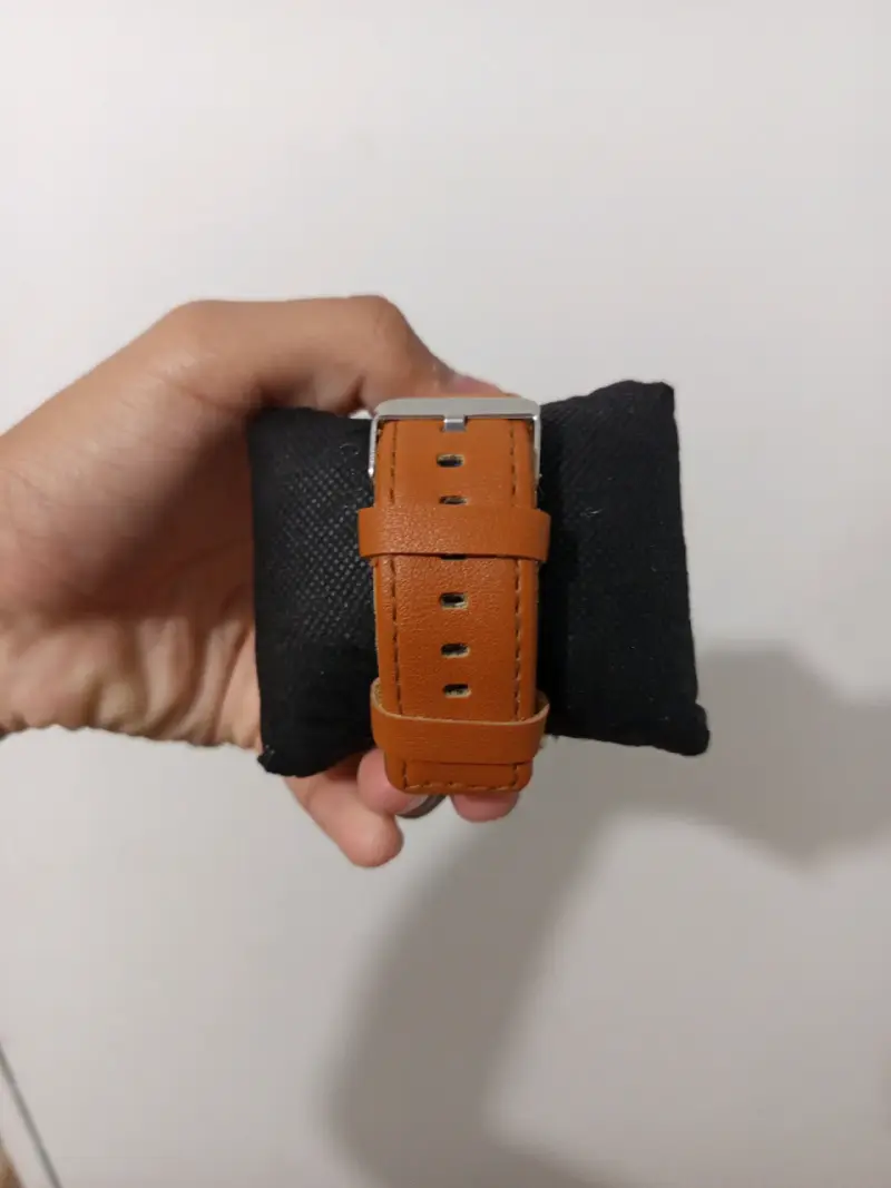 Reloj le falta la pura pila - 4
