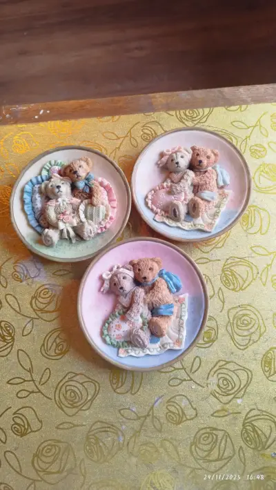 Platos decorativos con ositos de resina - miniatura 1