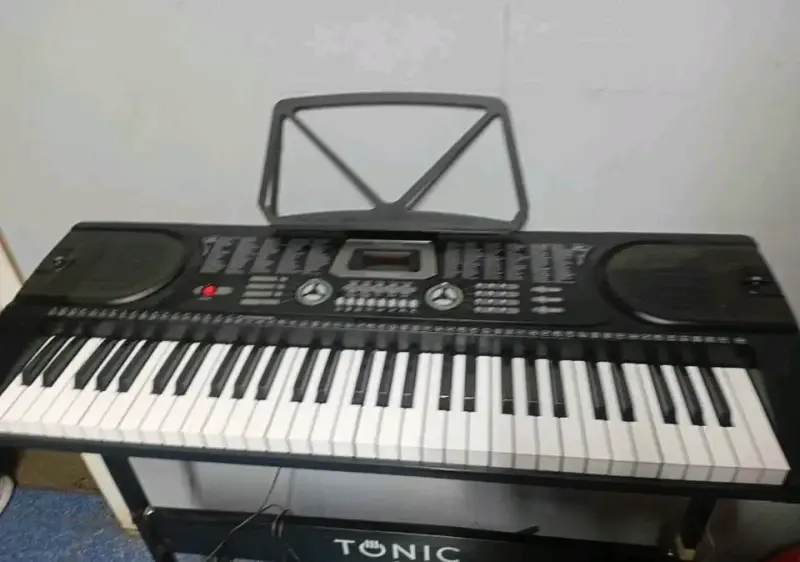 Teclado Electrónico Tonic Ton-600 con Soporte - 2
