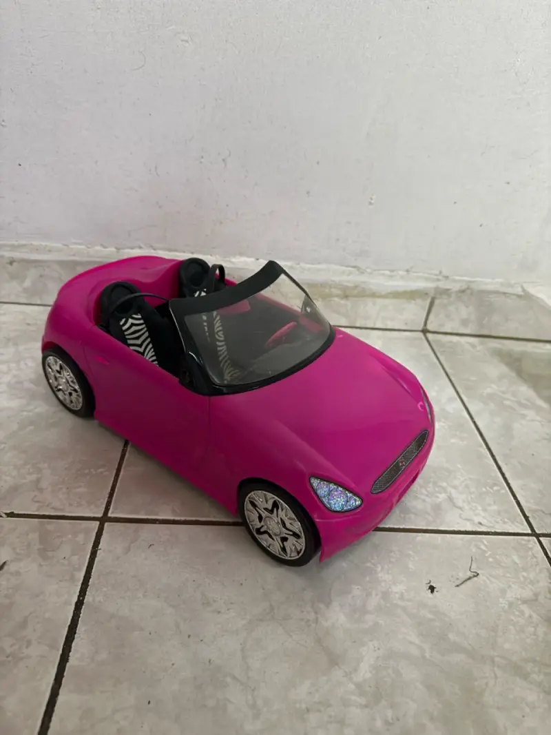 Auto de juguete convertible rosa Barbie - 3