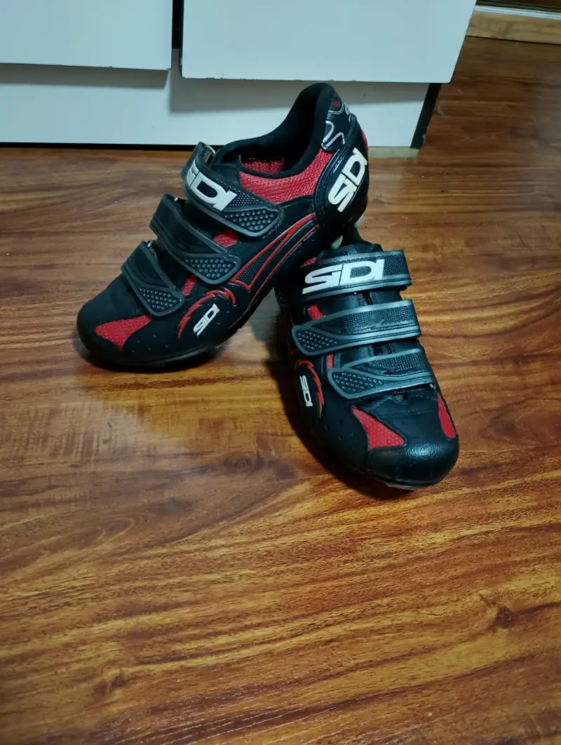 Zapatillas de Ciclismo Sidi Negras y Rojas - 4