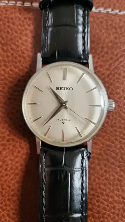 Reloj Seiko clásico de 17 joyas - miniatura 1