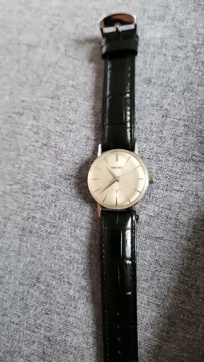 Reloj Seiko clásico de 17 joyas - miniatura 3