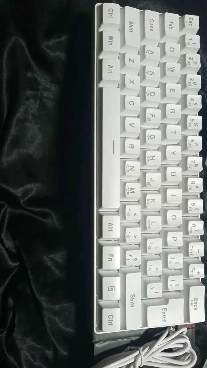 Teclado mecánico gaming RGB G61 60% - 2