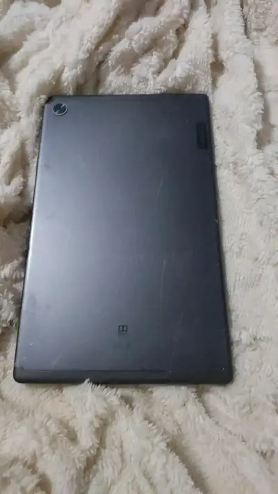 Tablet con cámara trasera y pantalla táctil - miniatura 1