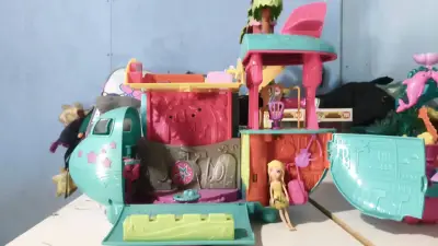 Set de juego Polly Pocket avión y parque acuático - miniatura 1