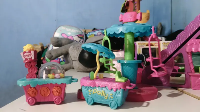 Set de juego Polly Pocket avión y parque acuático - 2