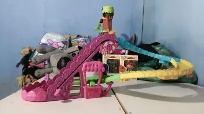 Set de juego Polly Pocket avión y parque acuático - miniatura 3