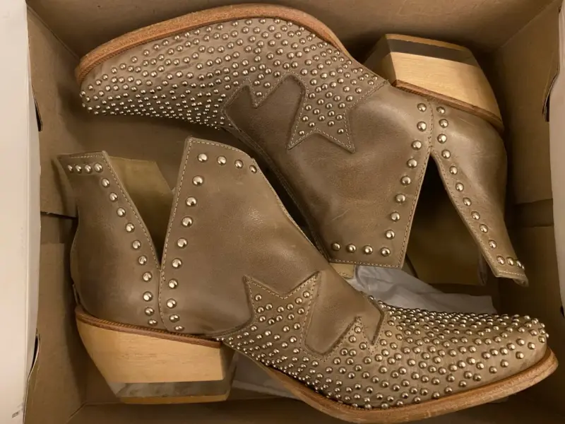 Botines de cuero con tachas beige - 3