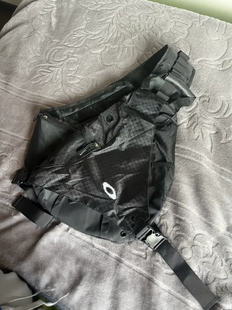 Sling Bag Oakley - 4