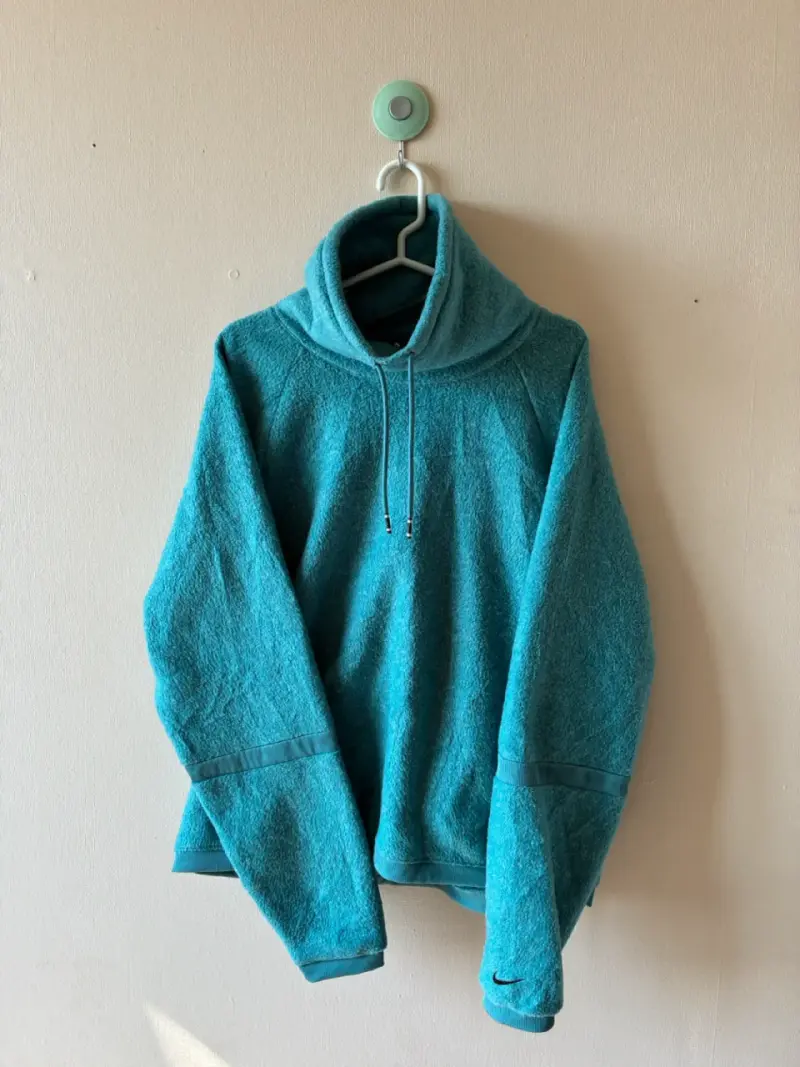 ♻️Polerón Nike turquesa con capucha