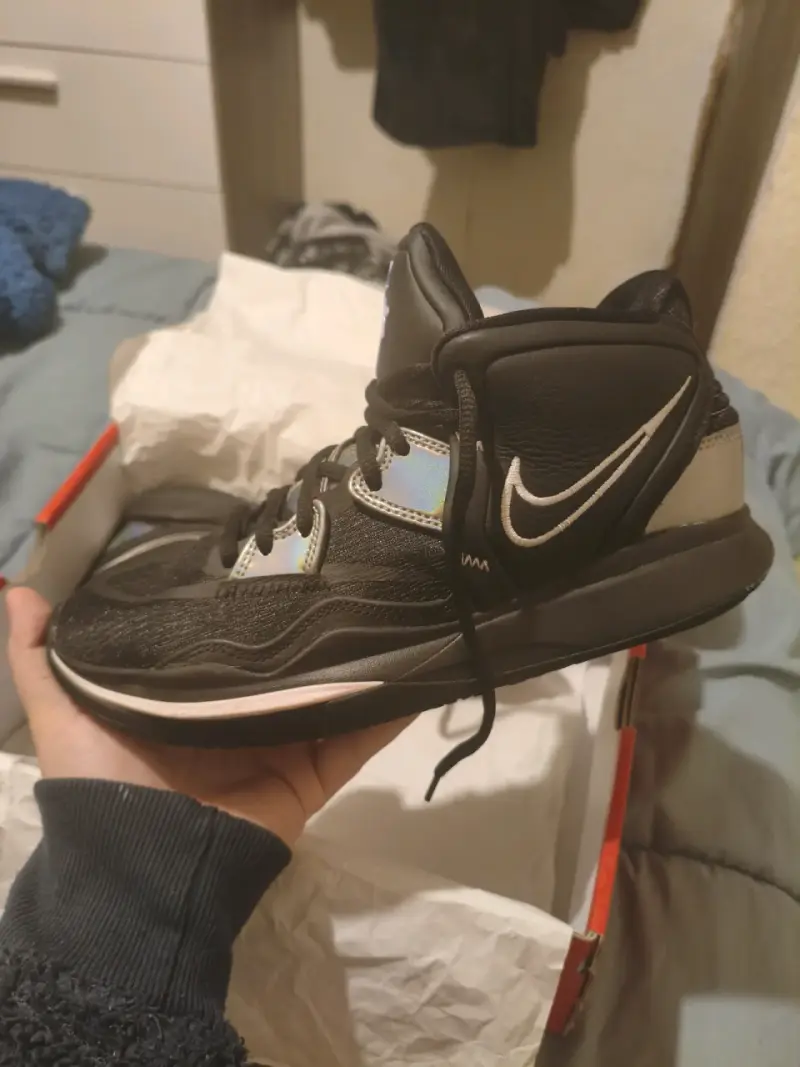 Zapatillas deportivas negras Nike Kyrie - 3