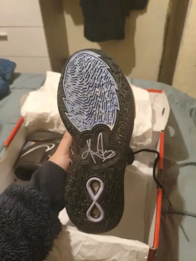 Zapatillas deportivas negras Nike Kyrie - miniatura 5