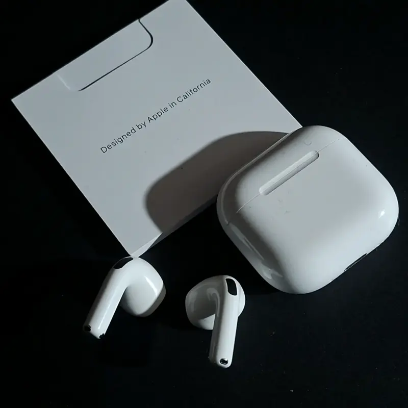 Audífono Apple AirPods 4 con ANC originales - 2