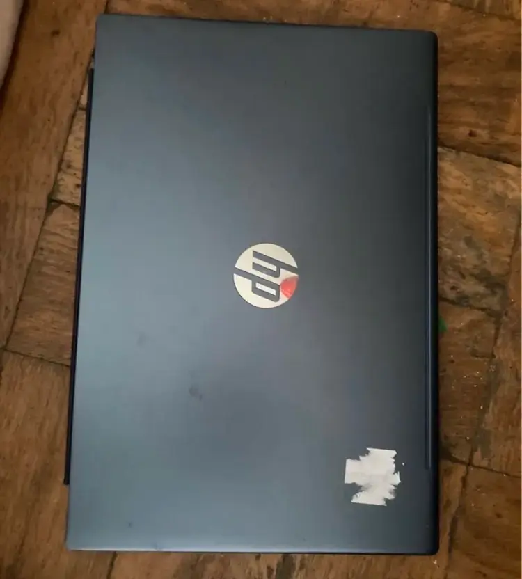 Notebook HP con procesador AMD - 3