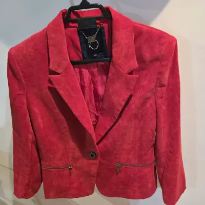 Blazer rojo de mujer con bolsillos - miniatura 1