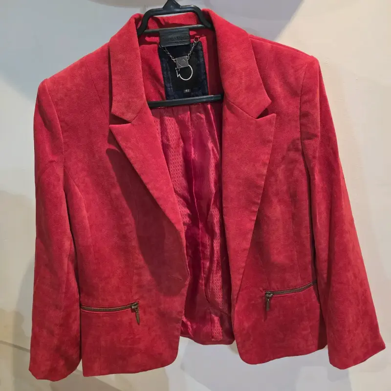 Blazer rojo de mujer con bolsillos - 3